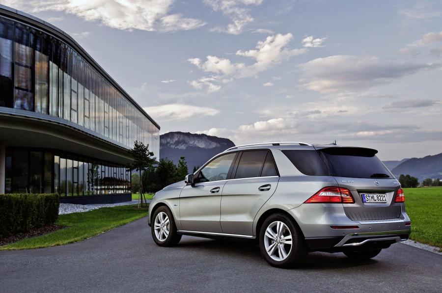  Mercedes-Benz ML350 BlueTEC 2012 года  (фото 2 из 56)